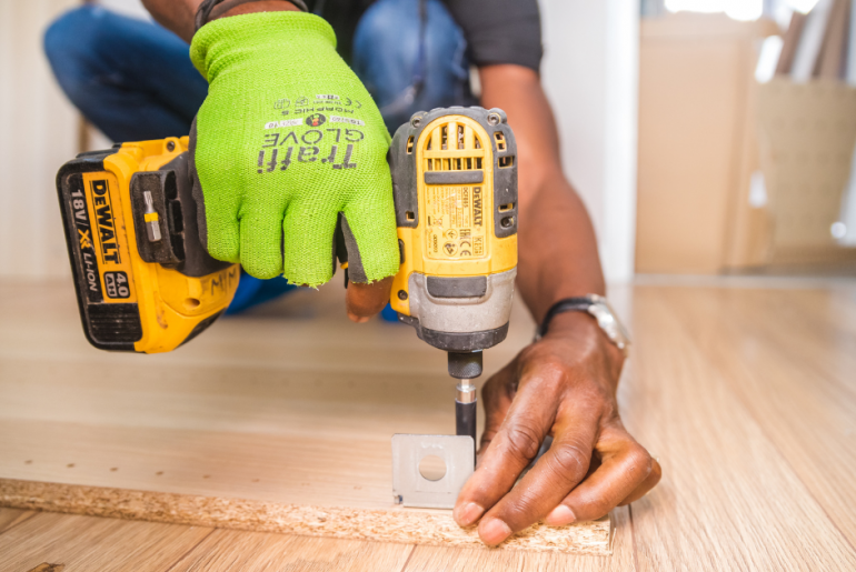 Handyman 101: What They do & How to Find One Dallas-Fort Worth contractors DFW home repair home maintenance